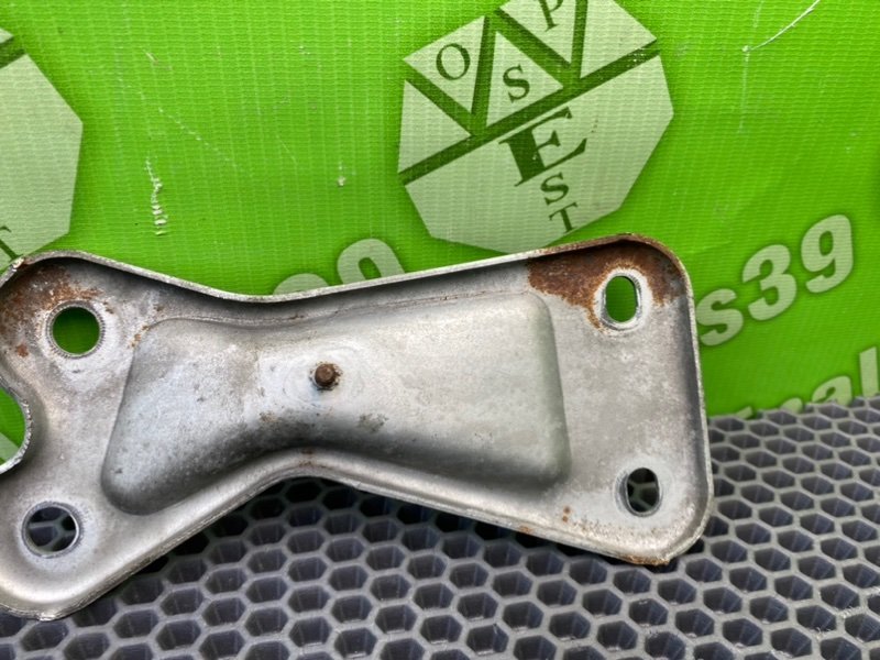 Кронштейн, 700 рублей, Калининград