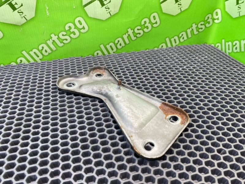 Кронштейн, 700 рублей, Калининград