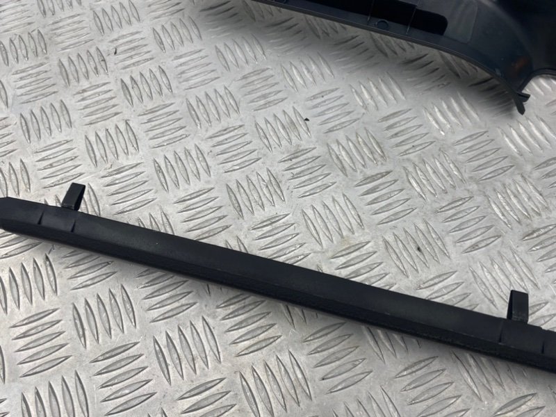 Накладки порогов, 1000 рублей, Калининград