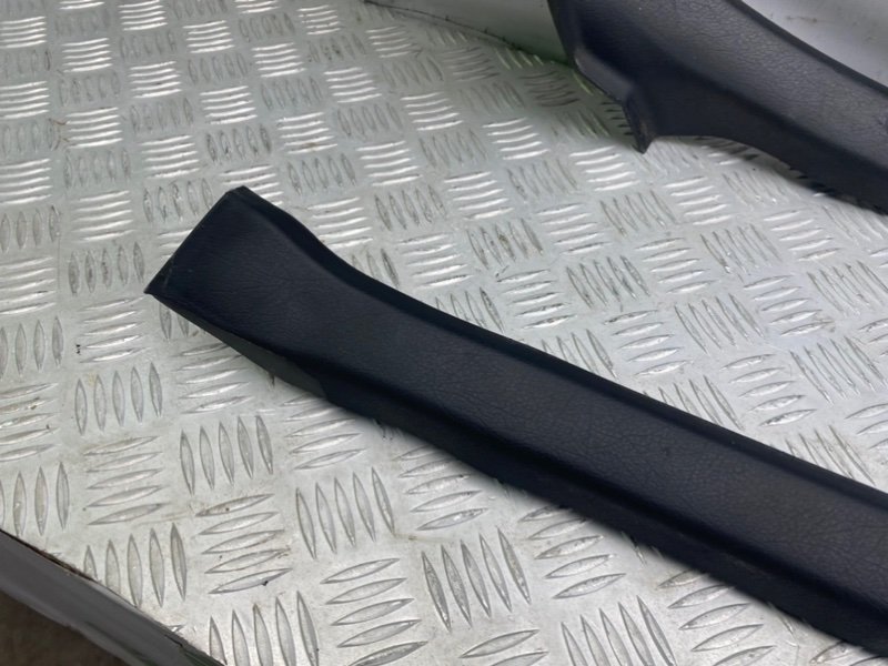 Накладки порогов, 1000 рублей, Калининград