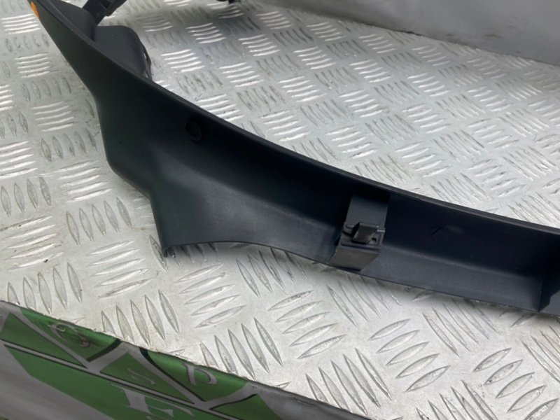 Накладки порогов, 1000 рублей, Калининград