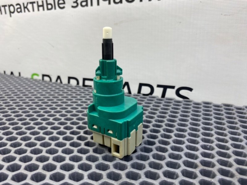 Концевик стоп-сигнала, 1000 рублей, Калининград