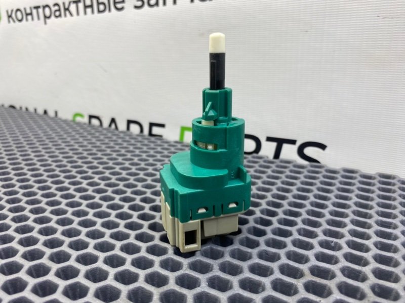 Концевик стоп-сигнала, 1000 рублей, Калининград