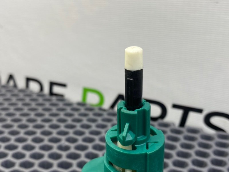 Концевик стоп-сигнала, 1000 рублей, Калининград