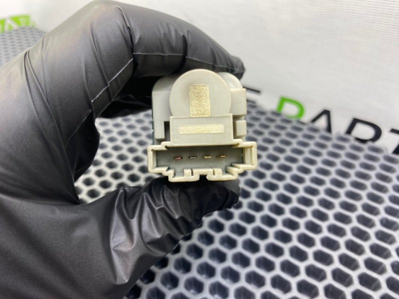 Концевик стоп-сигнала, 1000 рублей, Калининград