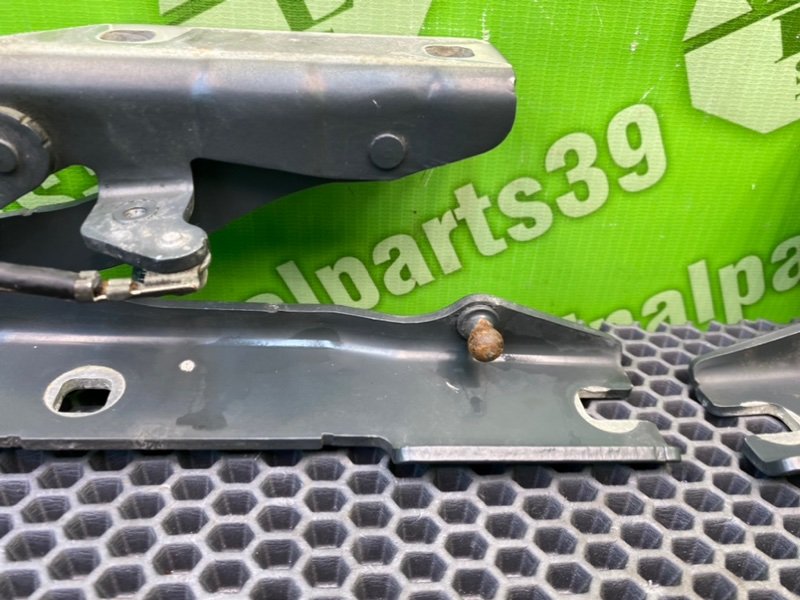 Петли капота, 1300 рублей, Калининград