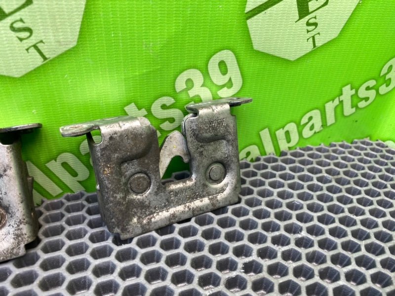 Замки капота, 1800 рублей, Калининград