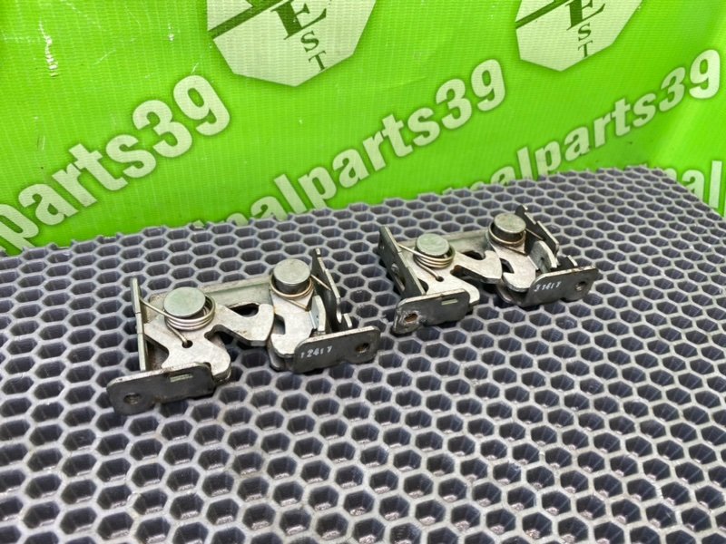 Замки капота, 1800 рублей, Калининград