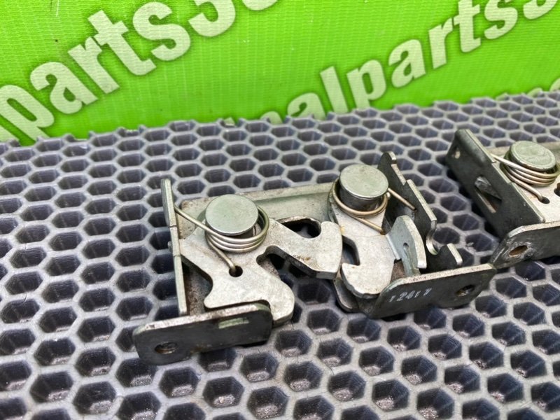 Замки капота, 1800 рублей, Калининград