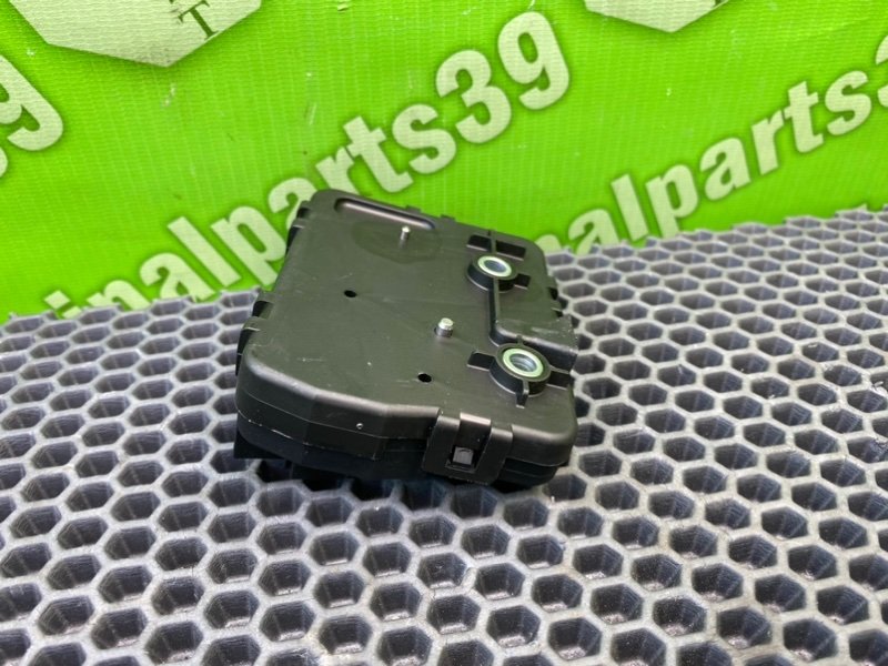 Замок стекла багажника, 2200 рублей, Калининград