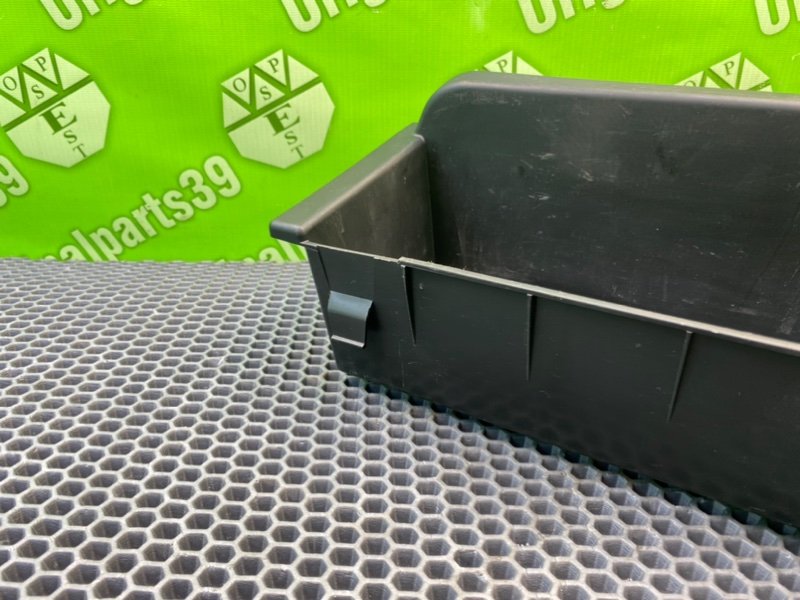 Вещевой ящик, 500 рублей, Калининград