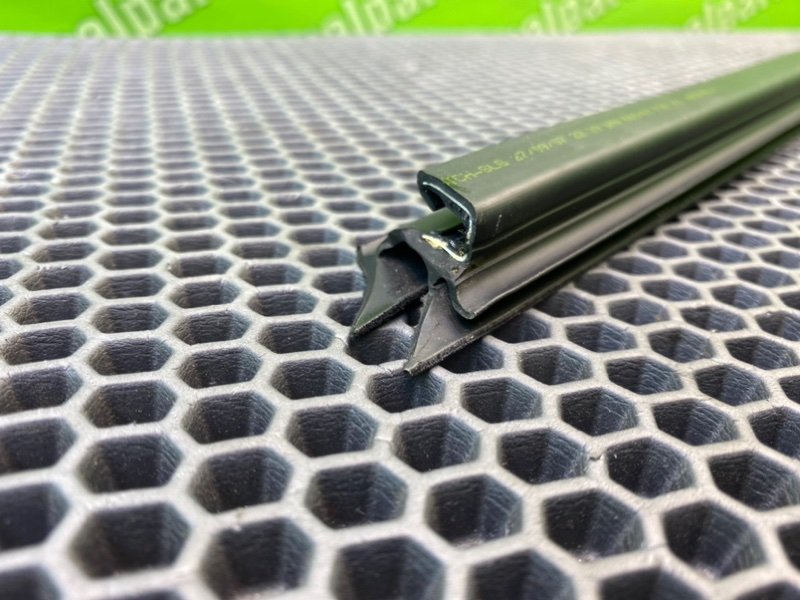 Уплотнитель стекла, 500 рублей, Калининград