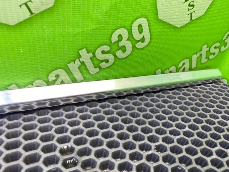 Молдинг стекла, 1000 рублей, Калининград