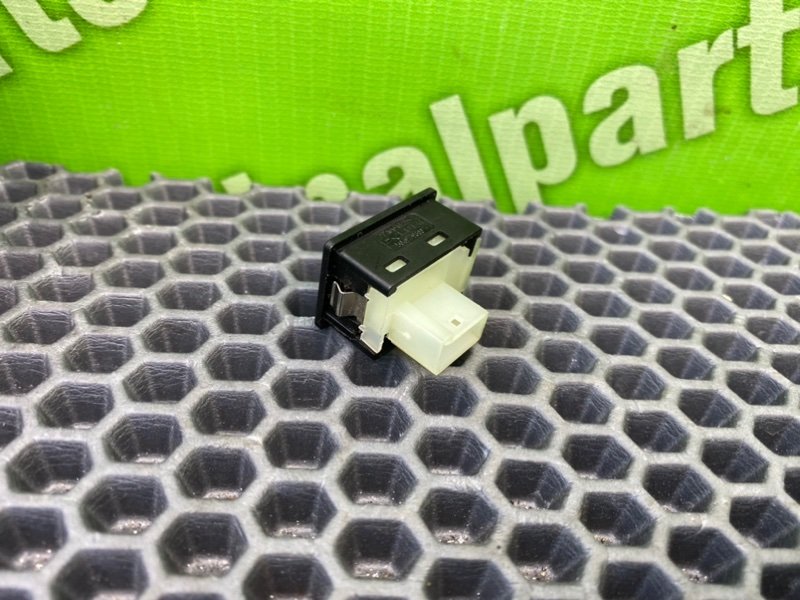 Кнопка открывания багажника, 1000 рублей, Калининград