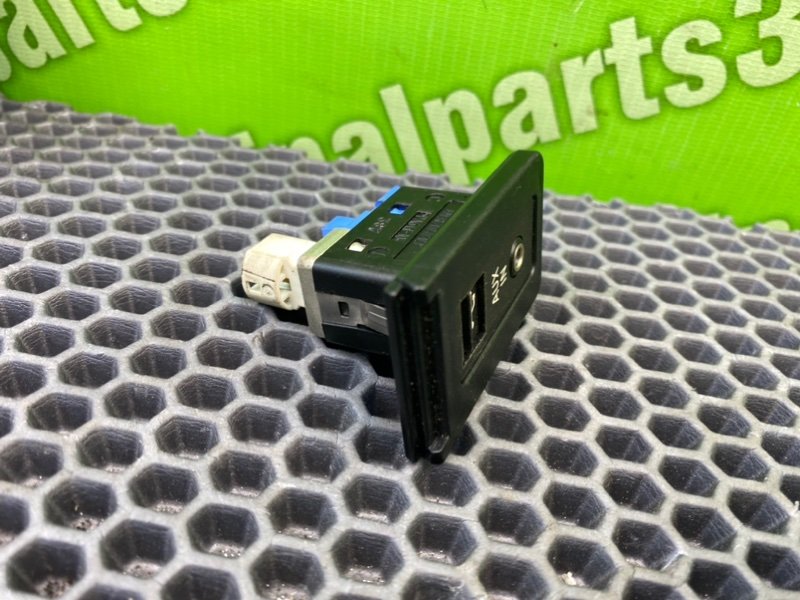 Разъём AUX/USB, 1500 рублей, Калининград