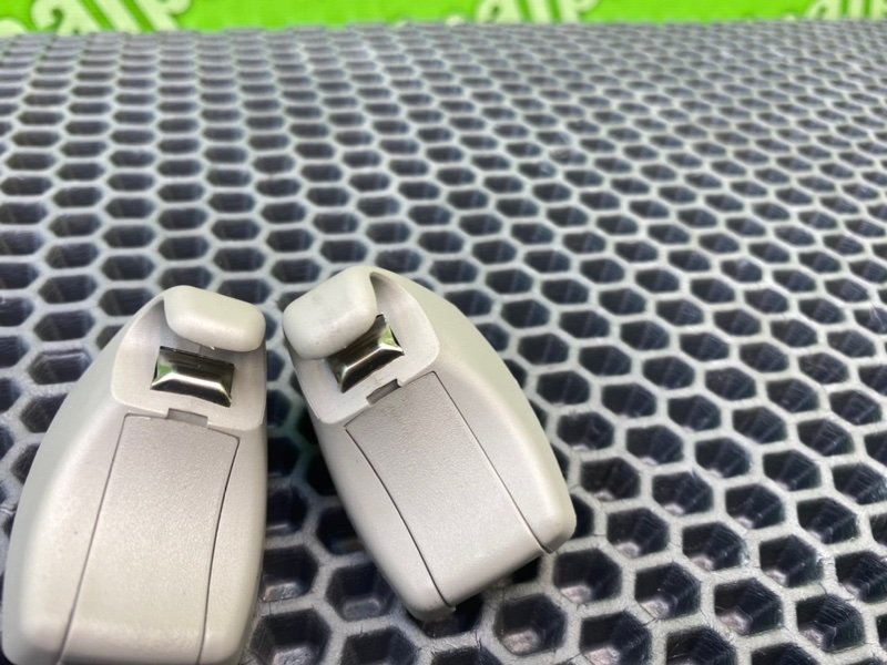 Крепление солнцезащитного козырька, 1300 рублей, Калининград