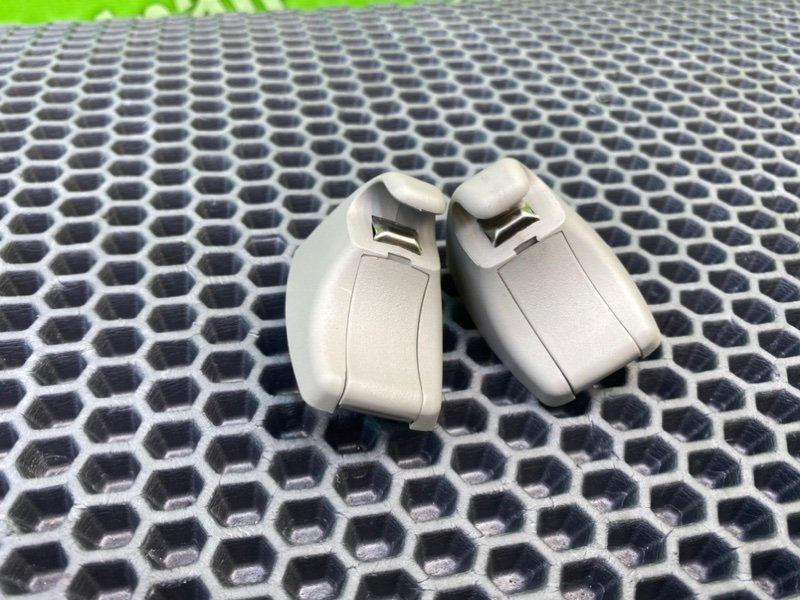 Крепление солнцезащитного козырька, 1300 рублей, Калининград