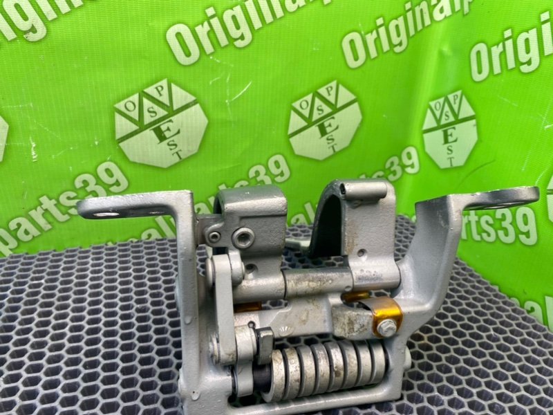 Петли багажника, 1800 рублей, Калининград