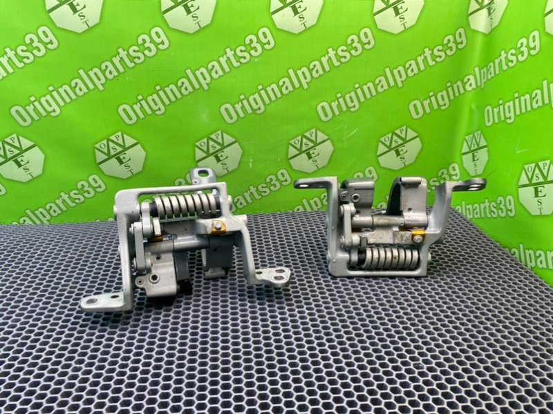 Петли багажника, 1800 рублей, Калининград