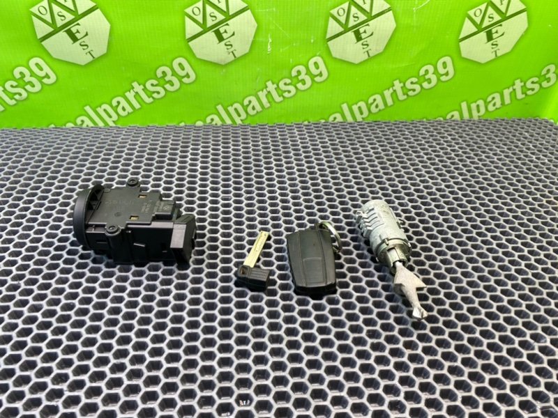 Комплект замков, 4200 рублей, Калининград