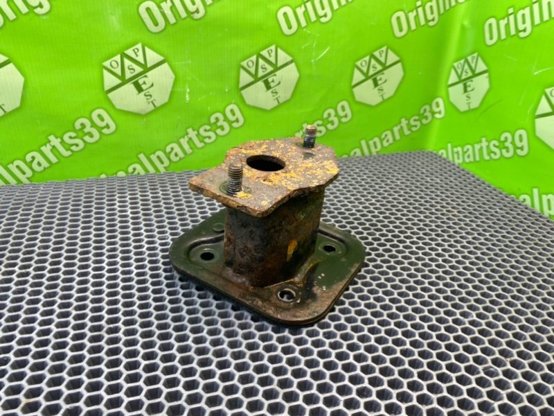 Кронштейн усилителя бампера, 1000 рублей, Калининград