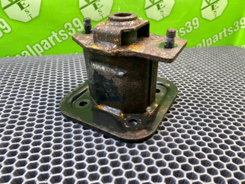 Кронштейн усилителя бампера, 1000 рублей, Калининград