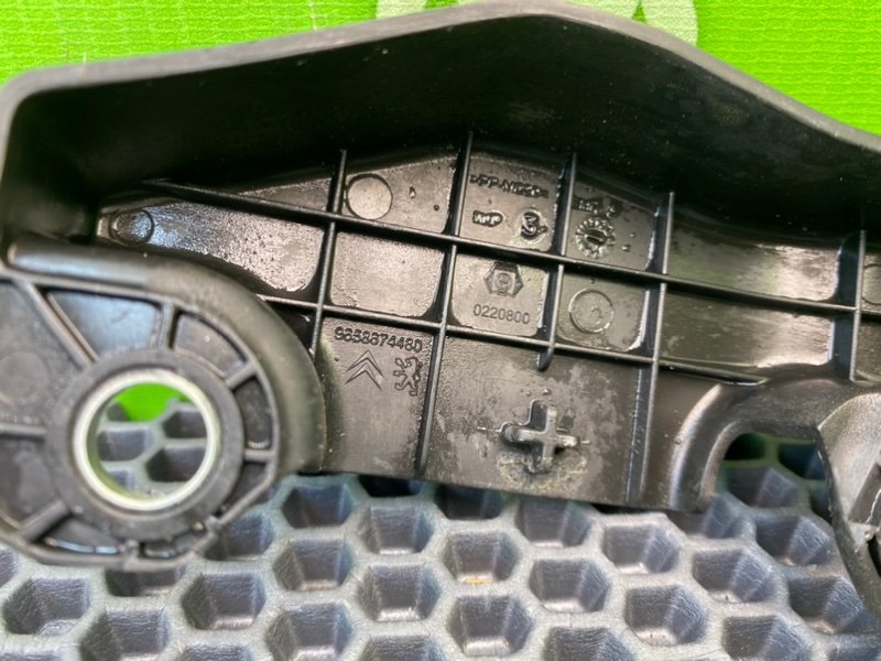 Накладка замка капота, 700 рублей, Калининград