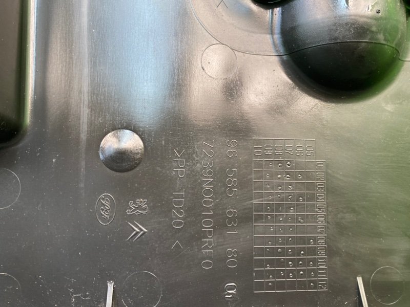 Дефлектор радиатора, 1700 рублей, Калининград