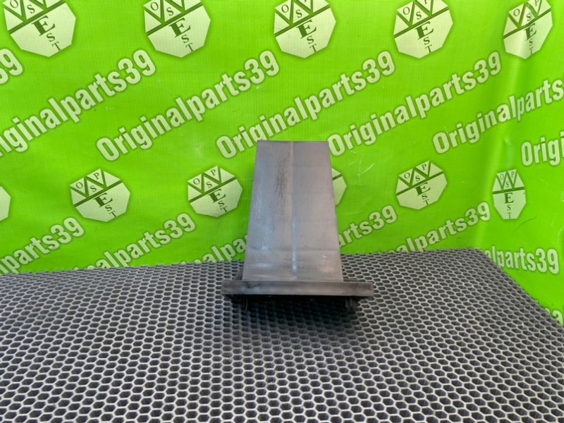 Кронштейн бампера, 700 рублей, Калининград