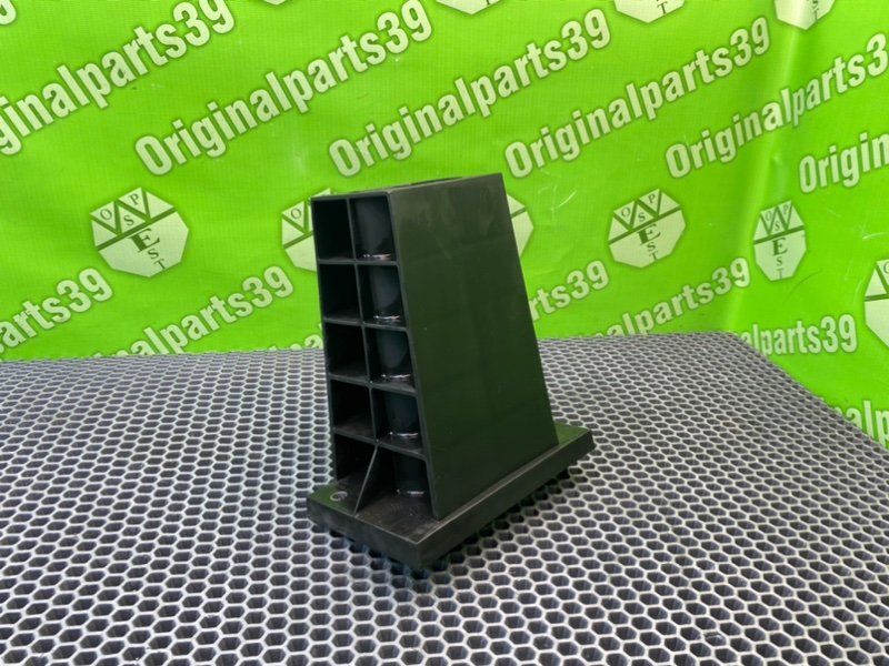 Кронштейн бампера, 700 рублей, Калининград