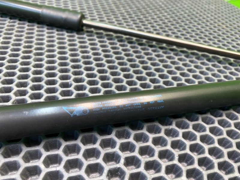 Амортизаторы багажника, 1700 рублей, Калининград