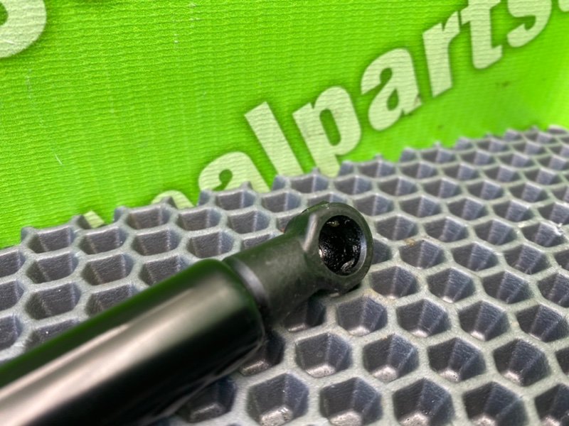 Амортизатор стекла двери багажника, 1300 рублей, Калининград