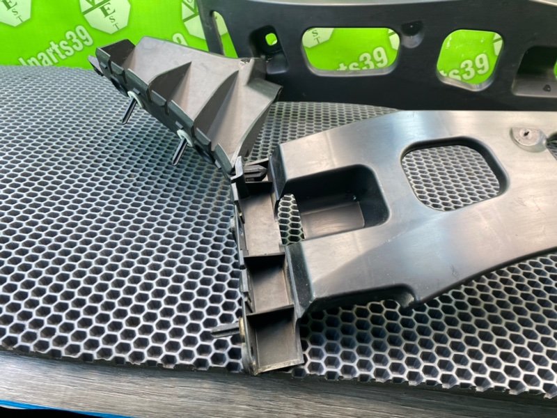 Кронштейн бампера, 1700 рублей, Калининград