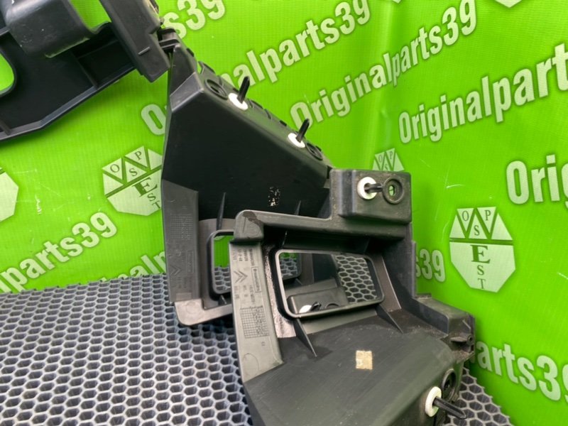 Кронштейн бампера, 1700 рублей, Калининград