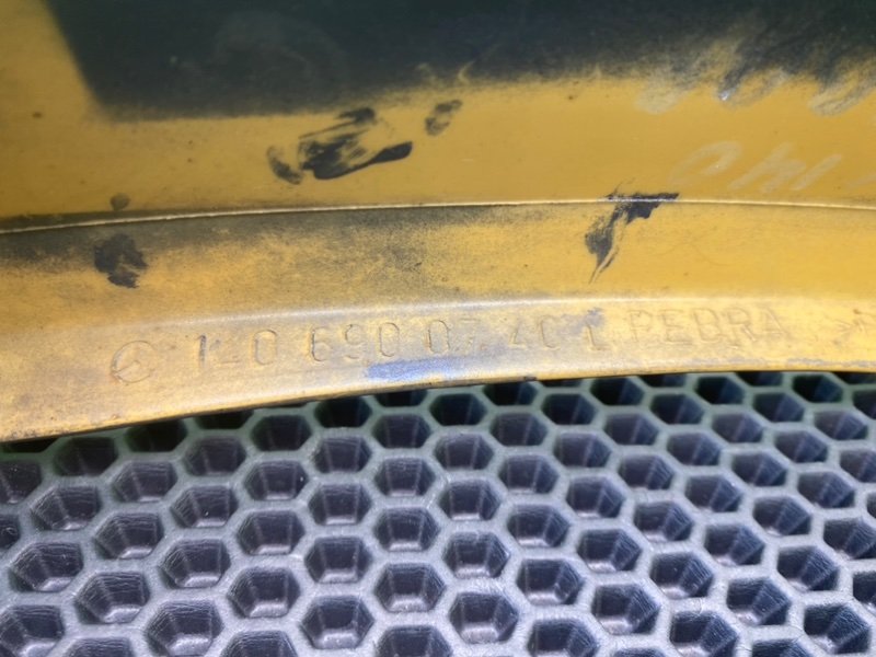 Молдинг крыла, 1000 рублей, Калининград