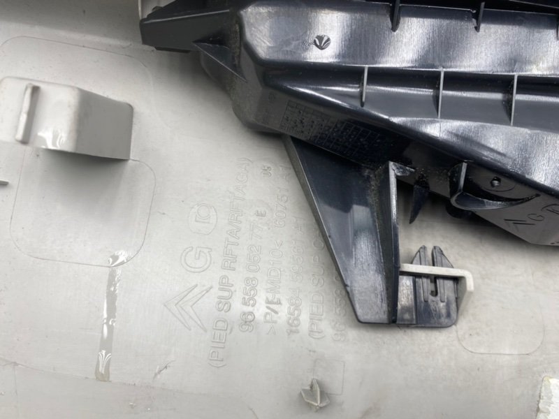 Накладка стойки, 2000 рублей, Калининград