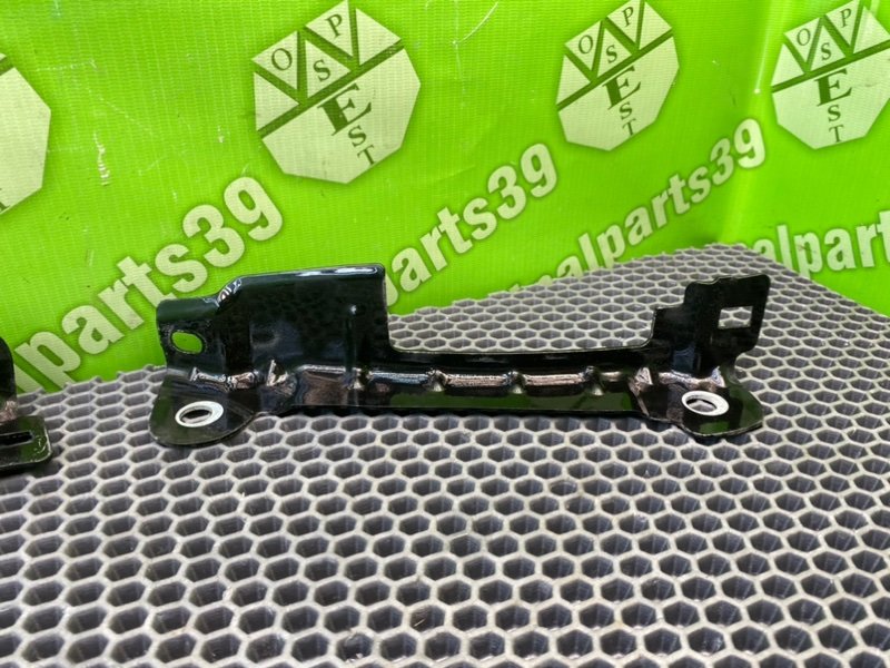 Кронштейн крыла, 1100 рублей, Калининград