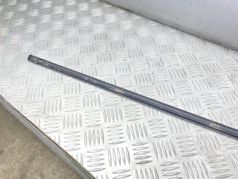 Молдинг стекла, 2200 рублей, Калининград