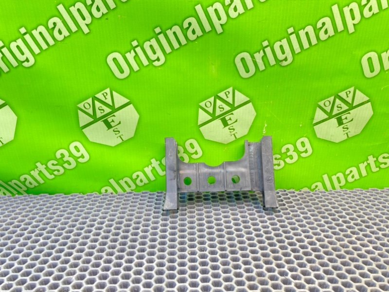 Кронштейн бампера, 1000 рублей, Калининград