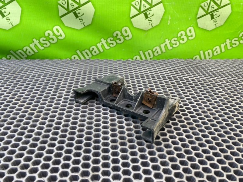 Кронштейн бампера, 1000 рублей, Калининград