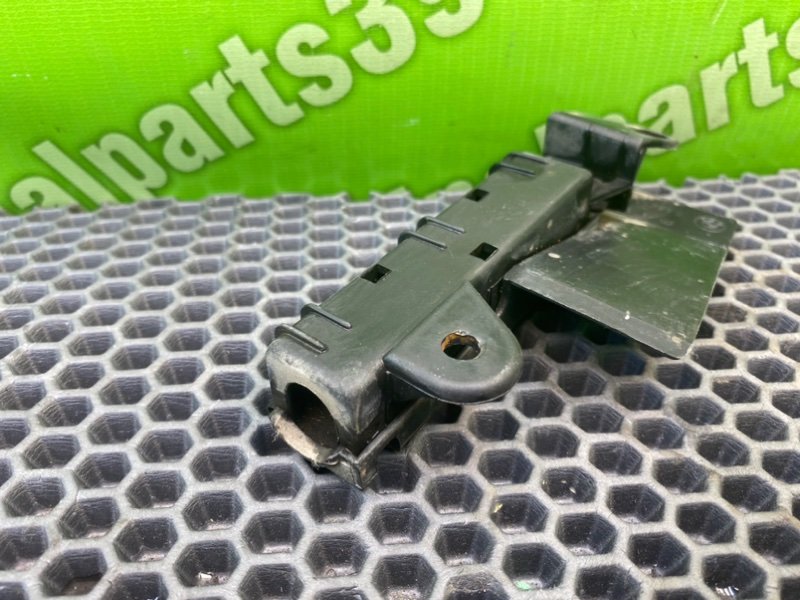 Кронштейн, 900 рублей, Калининград