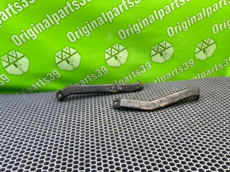 Кронштейн впускного коллектора, 500 рублей, Калининград