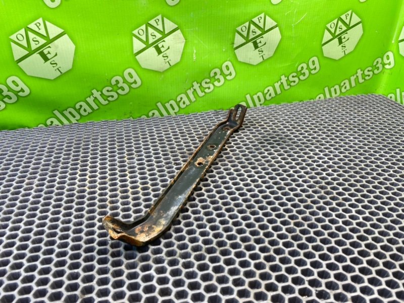 Кронштейн впускного коллектора, 500 рублей, Калининград