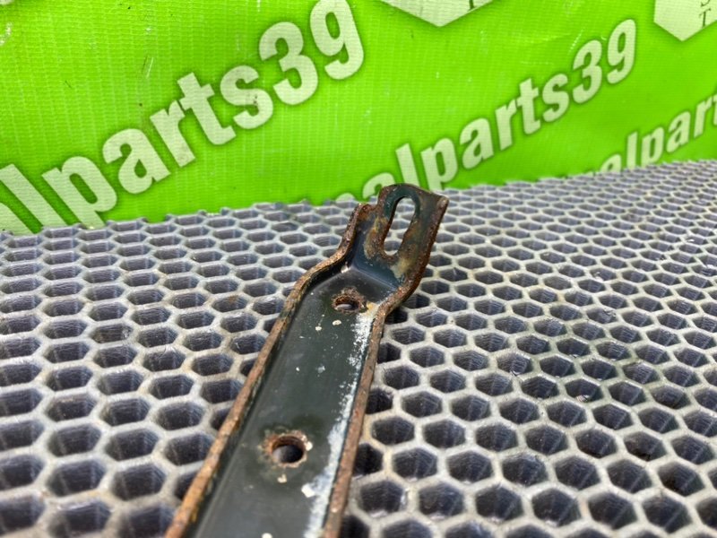 Кронштейн впускного коллектора, 500 рублей, Калининград