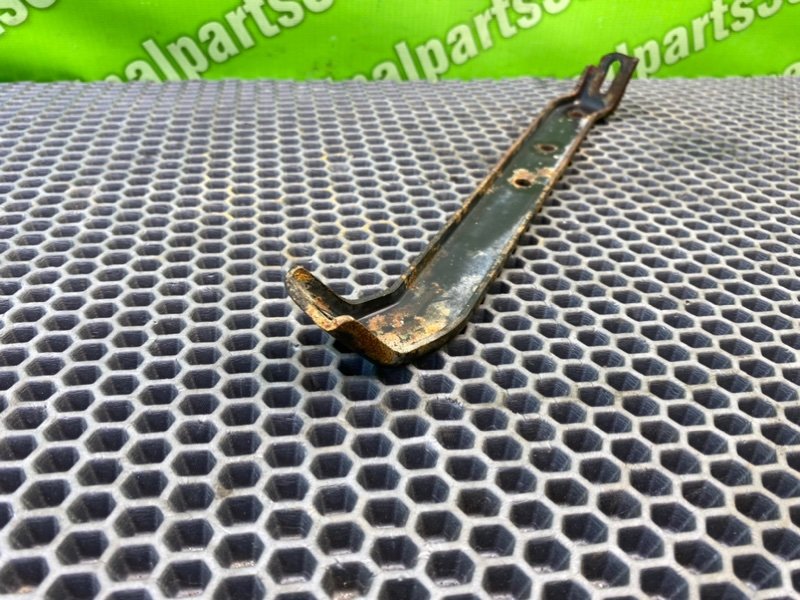 Кронштейн впускного коллектора, 500 рублей, Калининград