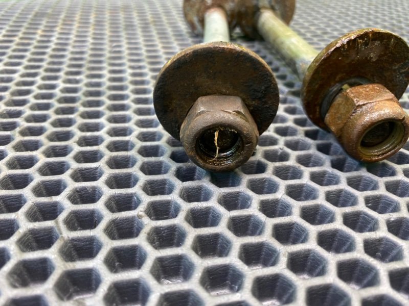 Развальные болты, 1200 рублей, Калининград