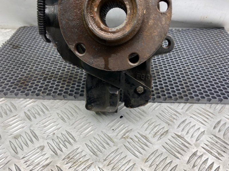 Поворотный кулак, 3900 рублей, Калининград