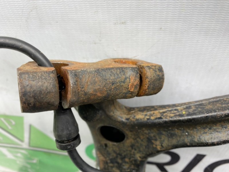 Поворотный кулак, 3900 рублей, Калининград