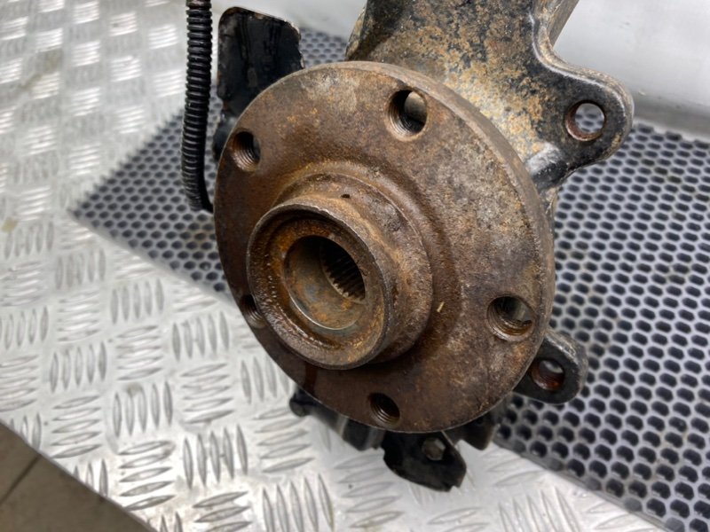 Поворотный кулак, 3900 рублей, Калининград