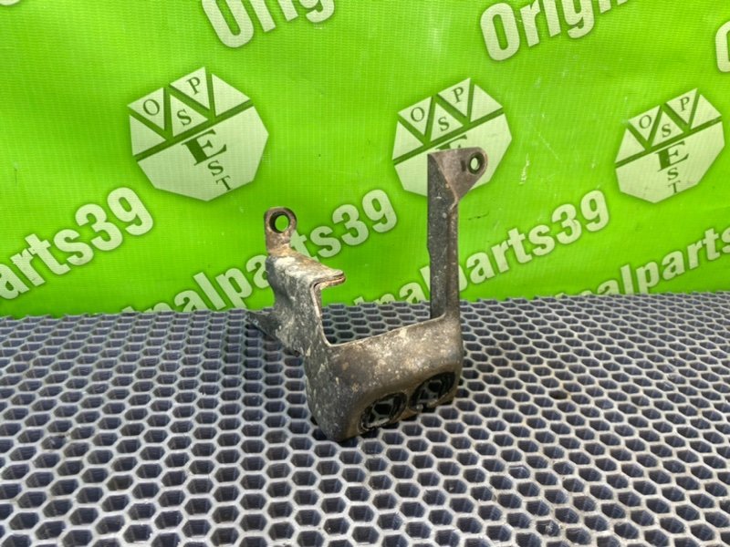 Кронштейн, 1600 рублей, Калининград